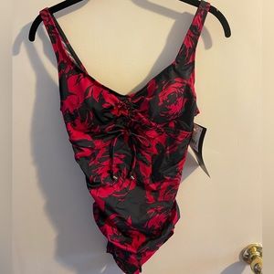 NWT Red and Black Floral Rose Shape wear One Piece Swim Suit Size Medium 8/10